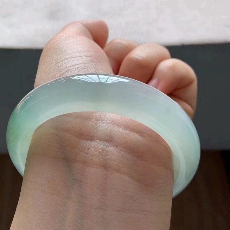 Light ice jade for girls, Burm - огляд і ціна Lighting